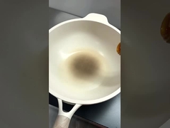 Anhui geniş eriştesini karides ezmesiyle pişirmek