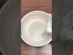 Yüksek Satış Pazarı Demosu İçin 130g*24 Anında Erişte Acı Tavuk Aromalı