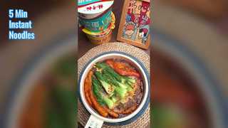 5 Dakika Tatlı Patates Eriştesi Hızlı Çin Yemeği