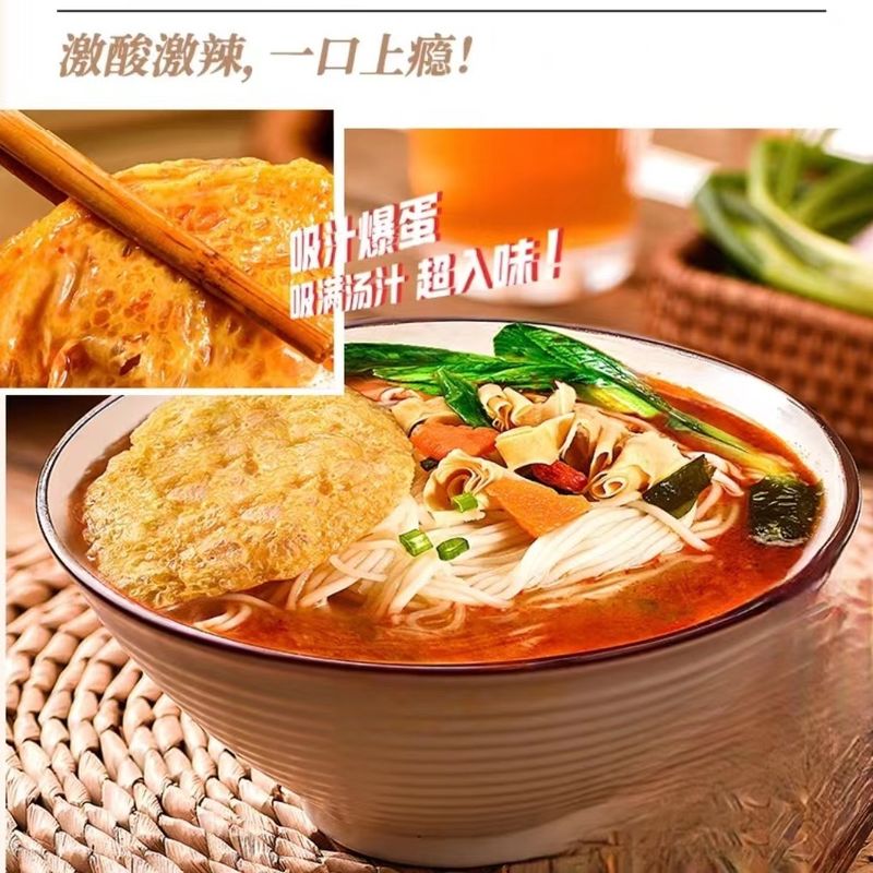 Hızlı ve Kolay Pişirme Hızlı erişte Ramen Sebze ve Yumurta ile, Sağlıklı hızlı erişte