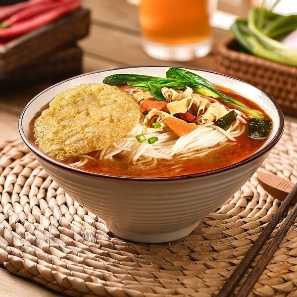 Kızartılmamış Ramen Instant Noodles HK Rich Juice Tatlı ve baharatlı baharatlı Çin erişte