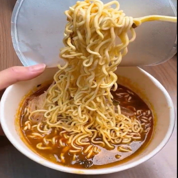 Kaynar su ile 8 dakika içinde Çin tatlı patates Vermicelli 189g*12 Hızlı ve kolay yemek